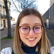 Réussir ensemble, à votre rythme !
Je peux vous accompagner en français (orthographe, grammaire…) et en mathématiques